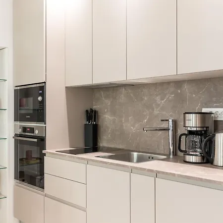 Appartement Adriatik Lux Teatro 2 *