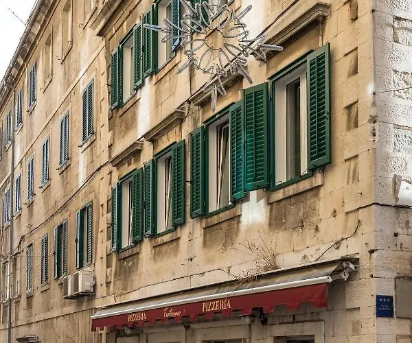 Adriatik Lux Teatro 2 شقة *