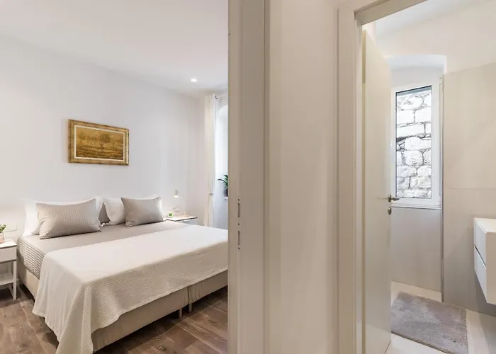 Adriatik Lux Teatro 2 شقة *